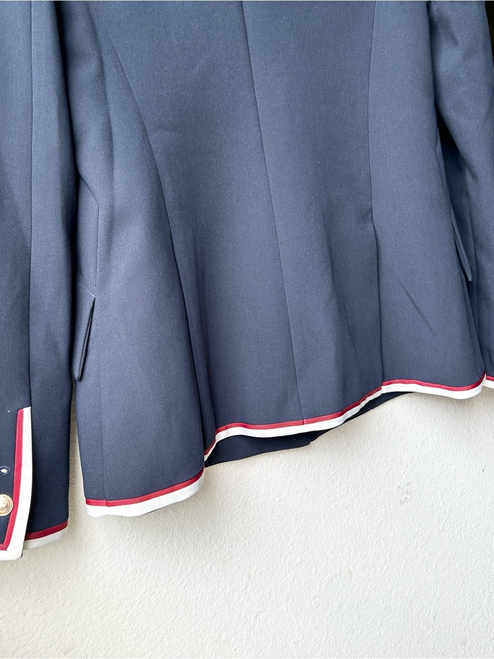 L’AGENCE Chamberlain Blazer Navy Blue Red White Trim Gold Buttons Sz 4 - Picture 13 of 16